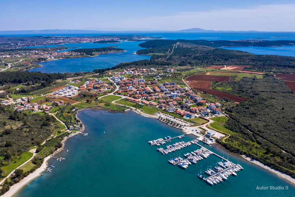 Del-Mar-Collection-Holiday-in-Croatia---Banjole-04-Studio11