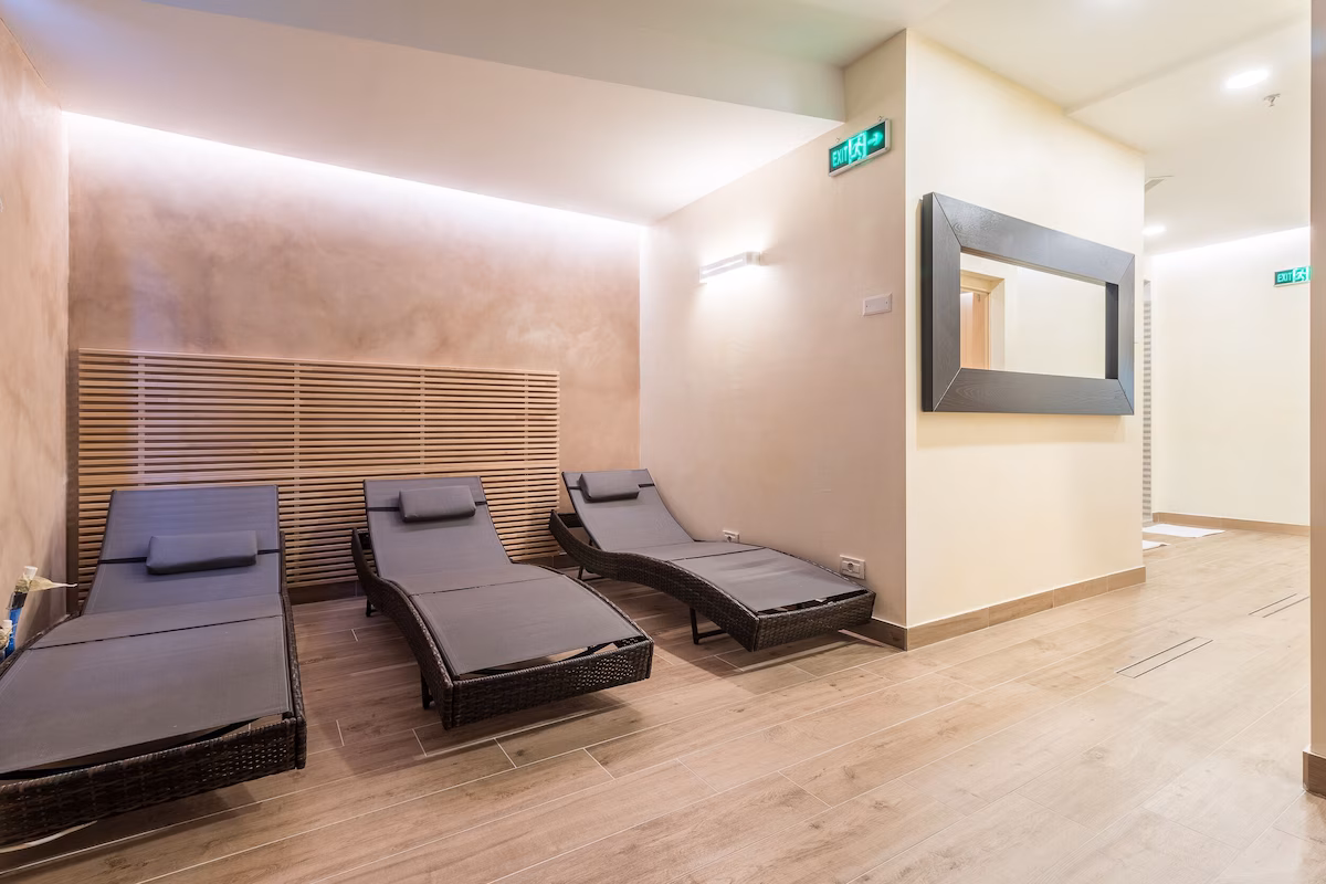 Family-resort-Del-Mar-Sauna-body-treatments