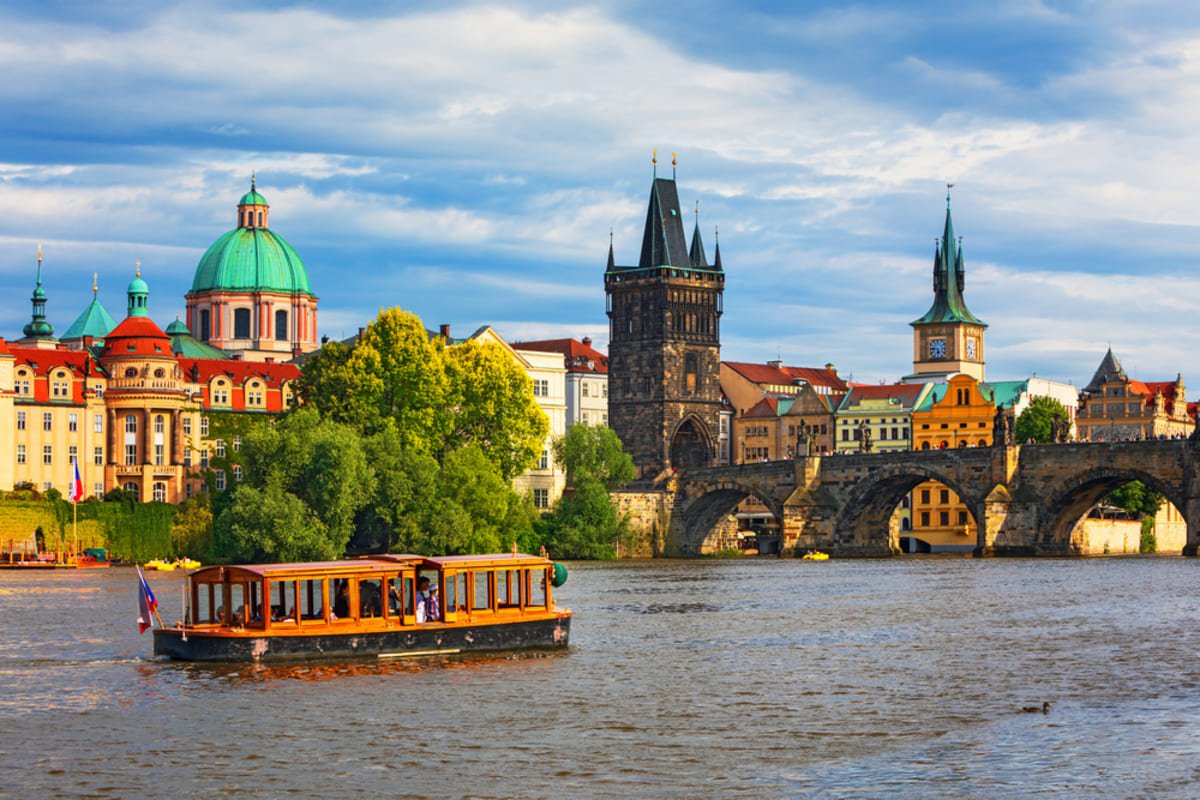 Explore Prague city (3) Explore Prague city (3)