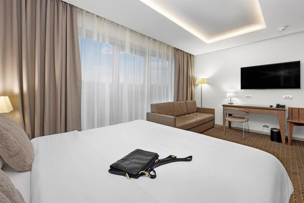 Hotel Royal Prague Executive Double Room with Single Sofa Bed (30m²) 2 Hotel Royal Prague Executive Double Room with Single Sofa Bed (30m²) 2