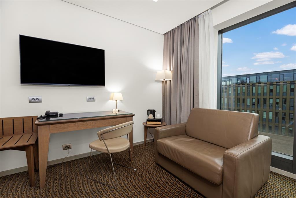Hotel Royal Prague Executive Double Room with Single Sofa Bed and Balcony (30m2) 13 Hotel Royal Prague Executive Double Room with Single Sofa Bed and Balcony (30m2) 13