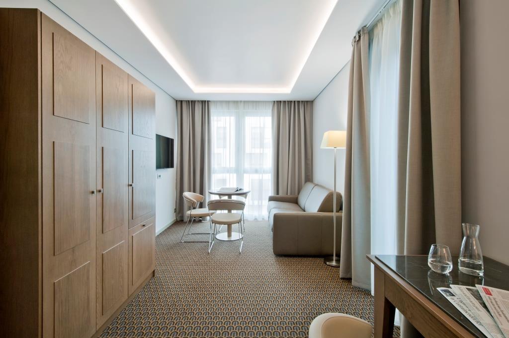 Hotel Royal Prague Family Suite with Two Bathrooms (40m²) 2 Hotel Royal Prague Family Suite with Two Bathrooms (40m²) 2