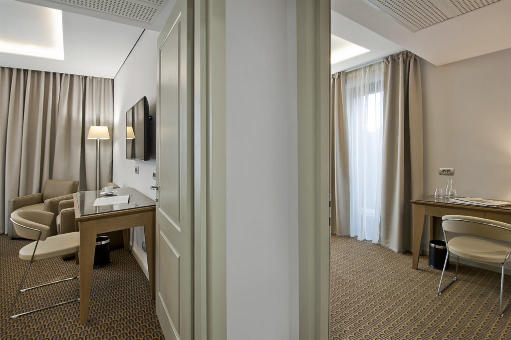 Hotel Royal Prague Family Suite with Two Bathrooms (40m²) 4 Hotel Royal Prague Family Suite with Two Bathrooms (40m²) 4