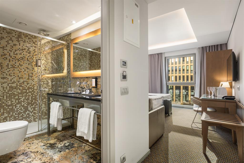 Hotel Royal Prague Superior Double Room with Single Sofa Bed (26m²) 3 Hotel Royal Prague Superior Double Room with Single Sofa Bed (26m²) 3