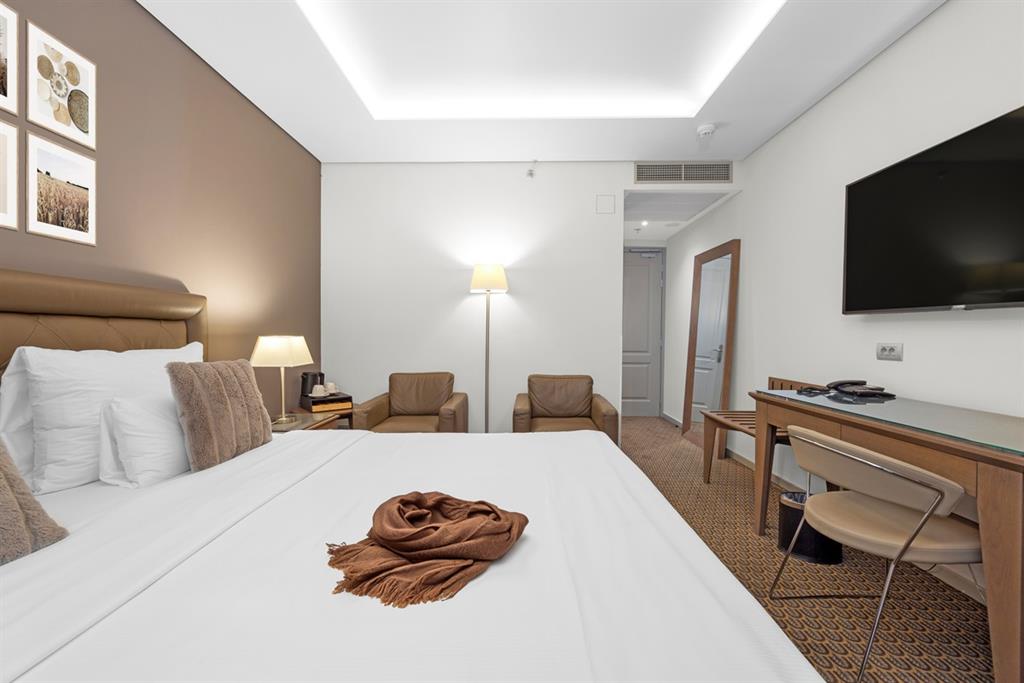 Hotel Royal Prague Superior Double or Twin Room (23m²) 2 Hotel Royal Prague Superior Double or Twin Room (23m²) 2