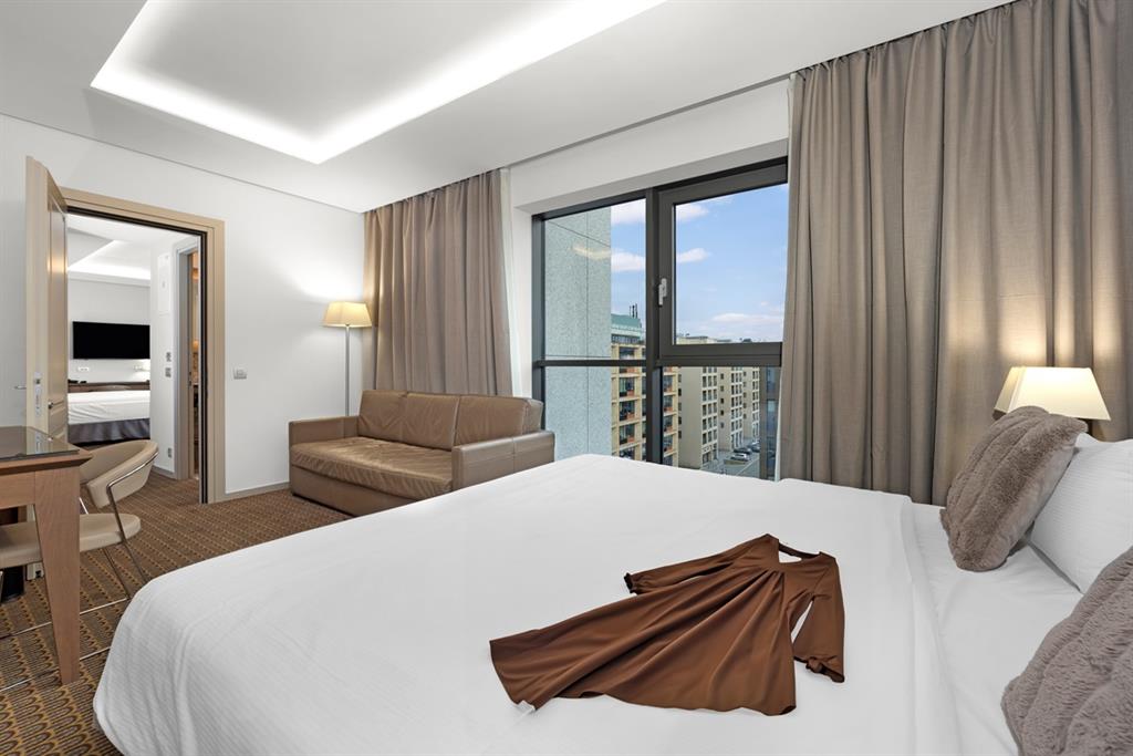 Hotel Royal Prague Two interconnecting bedrooms with double amenities (53m²) 10 Hotel Royal Prague Two interconnecting bedrooms with double amenities (53m²) 10