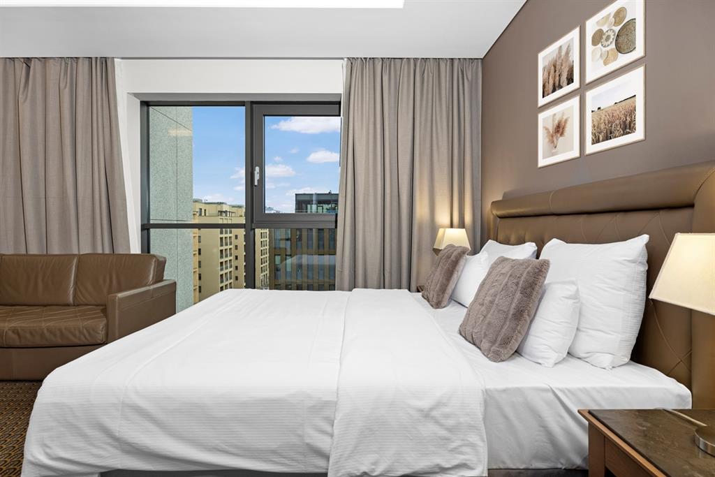 Hotel Royal Prague Two interconnecting bedrooms with double amenities (53m²) 13 Hotel Royal Prague Two interconnecting bedrooms with double amenities (53m²) 13