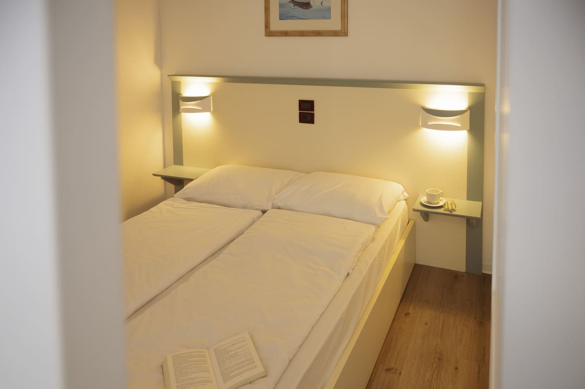 One bedroom apartment completely renovated for 4 persons with balcony(30m2) (5) One bedroom apartment completely renovated for 4 persons with balcony(30m2) (5)