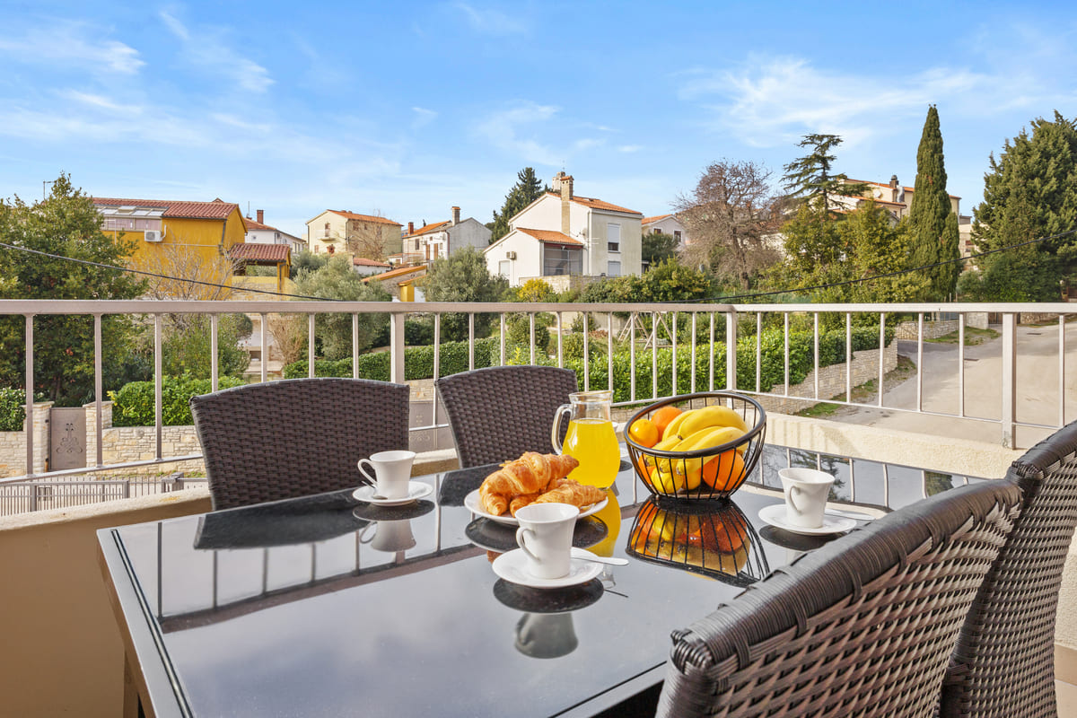 One bedroom apartment for 4 persons with balcony (40m²) (5) One bedroom apartment for 4 persons with balcony (40m²) (5)