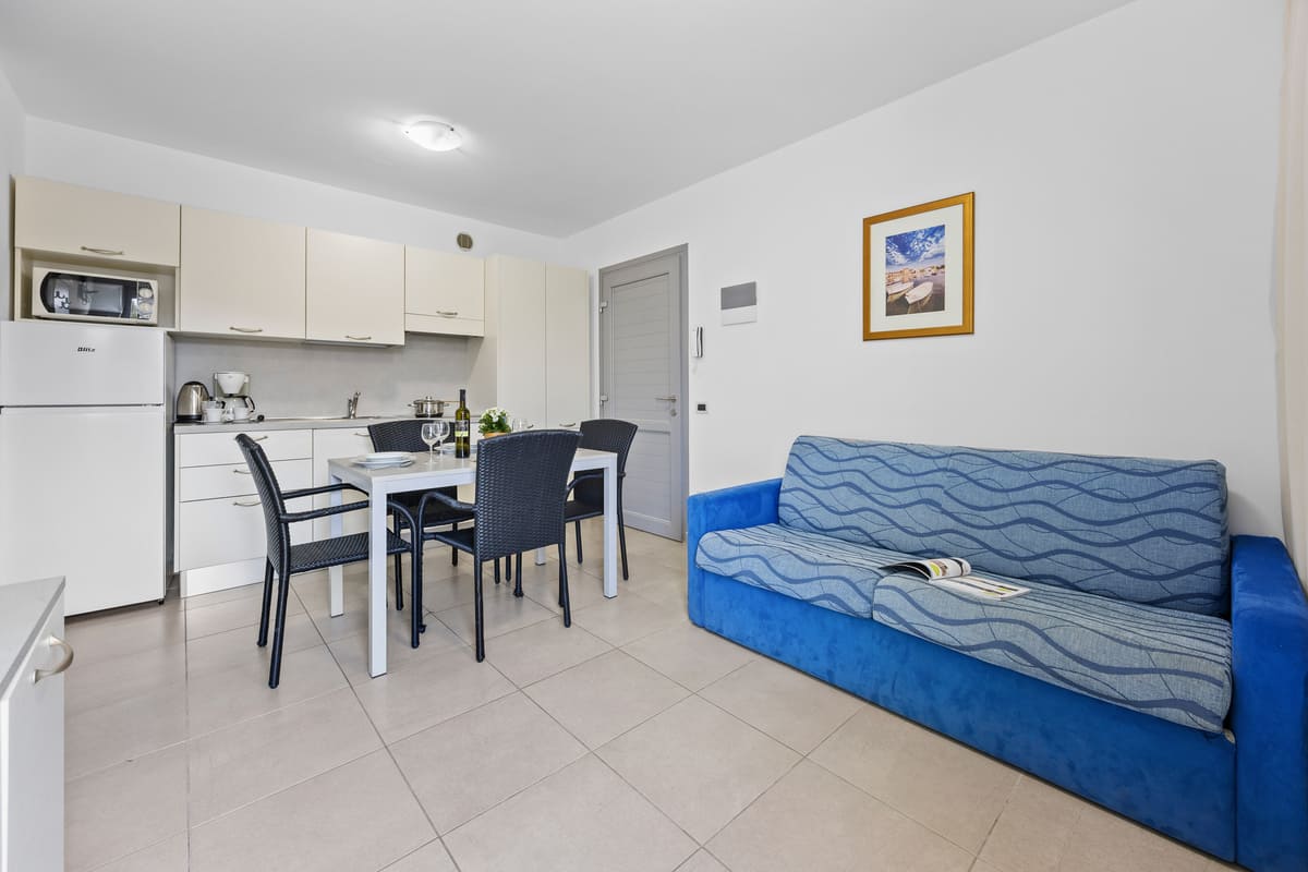 One bedroom apartment for 4 persons with balcony (40m²) (6) One bedroom apartment for 4 persons with balcony (40m²) (6)