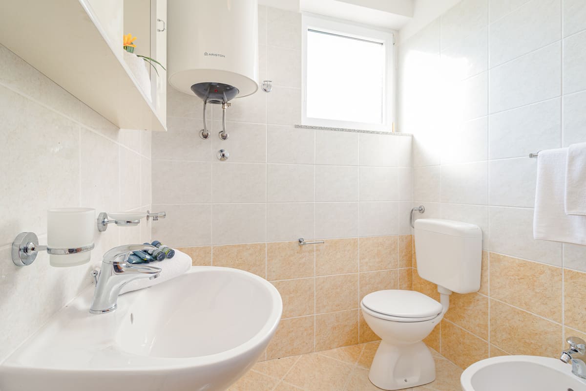 One bedroom apartment for 4 persons with basement balcony (40m²) (4) One bedroom apartment for 4 persons with basement balcony (40m²) (4)