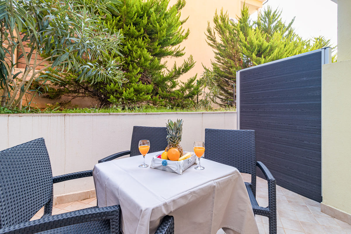 One bedroom apartment for 4 persons with basement balcony (40m²) (5) One bedroom apartment for 4 persons with basement balcony (40m²) (5)