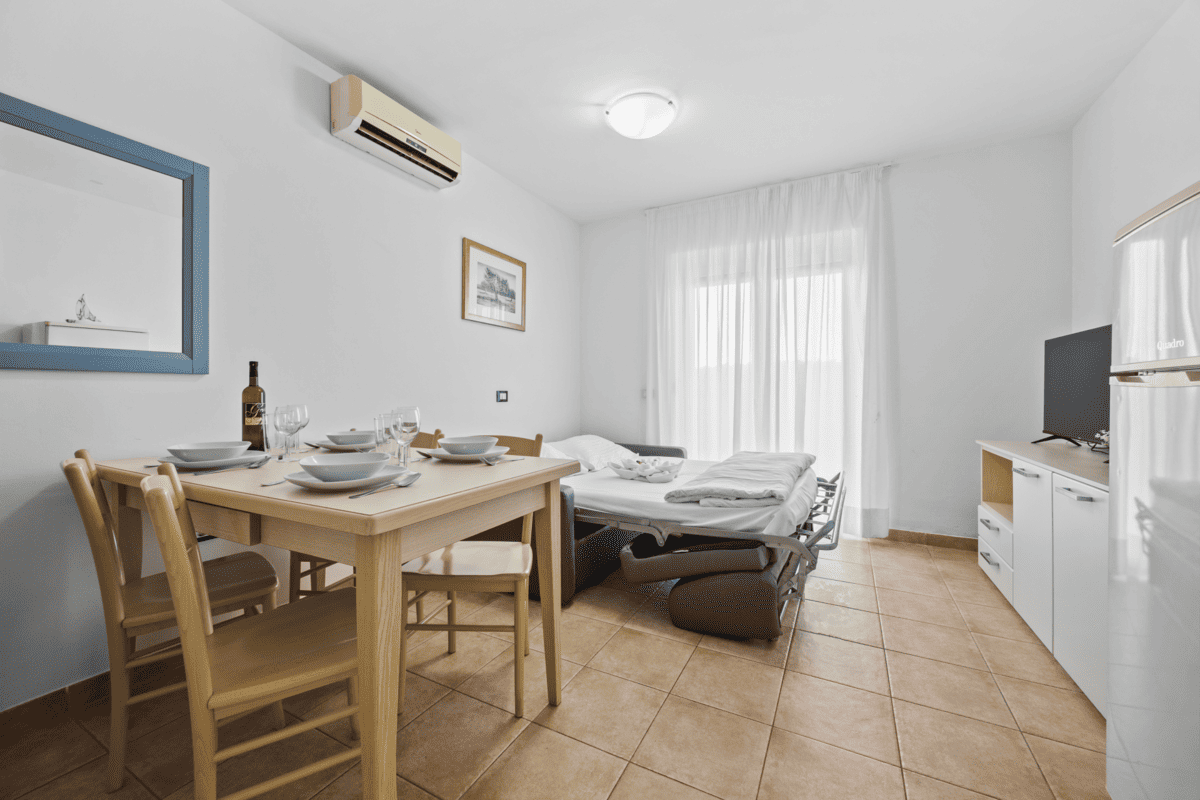 One bedroom apartment for 5 persons with balcony (50m²) (1) One bedroom apartment for 5 persons with balcony (50m²) (1)