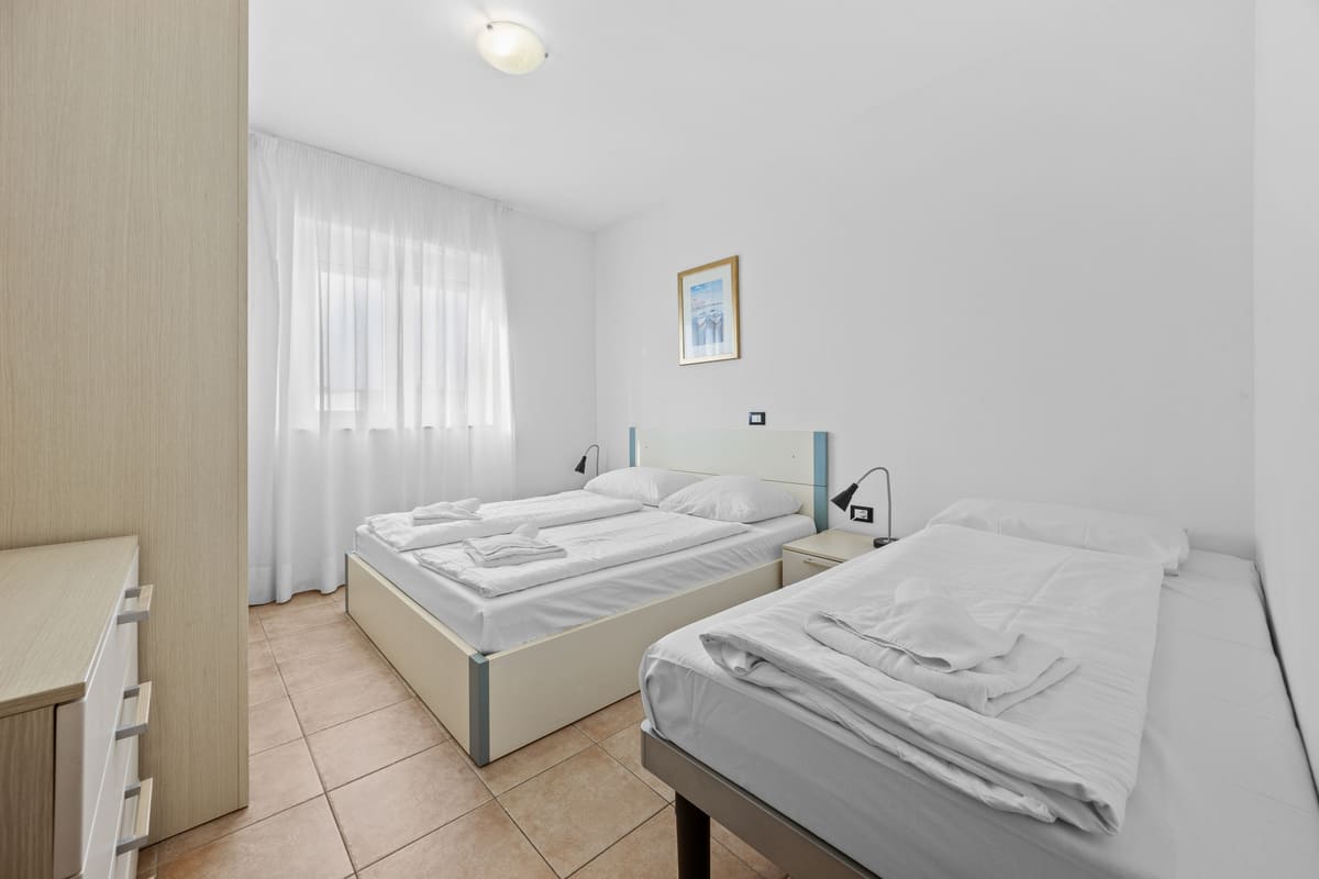 One bedroom apartment for 5 persons with balcony (50m²) (5) One bedroom apartment for 5 persons with balcony (50m²) (5)