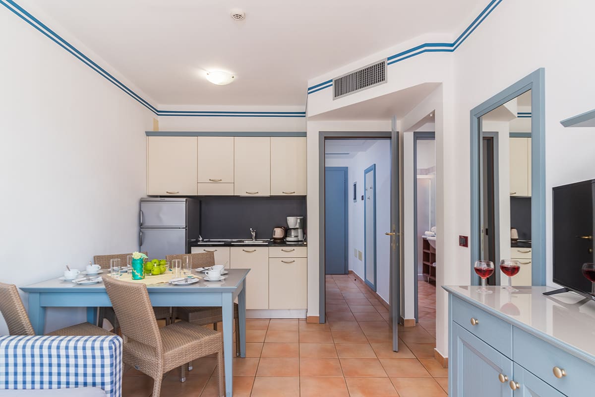 One bedroom apartment for 6 persons with balcony with sea view (45m2) (5) One bedroom apartment for 6 persons with balcony with sea view (45m2) (5)