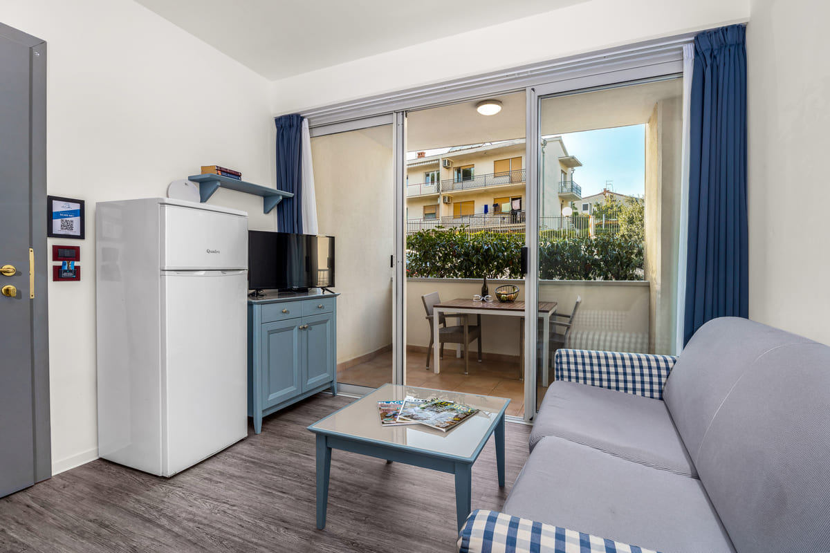 Studio apartment for 2 persons with balcony (27m2) (1) Studio apartment for 2 persons with balcony (27m2) (1)