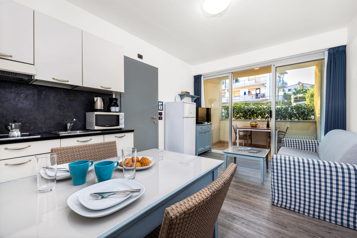 Studio apartment for 2 persons with balcony (27m2) (5) Studio apartment for 2 persons with balcony (27m2) (5)