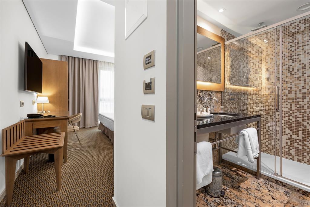 Superior Double or Twin Room (23m²) 4 Superior Double or Twin Room (23m²) 4