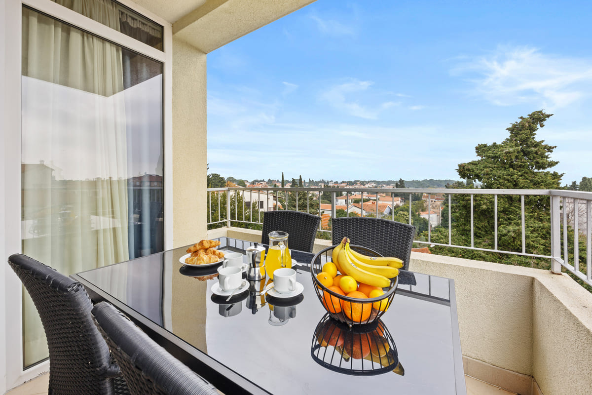 Two bedroom apartment for 6 persons with balcony (60m²) (10) Two bedroom apartment for 6 persons with balcony (60m²) (10)
