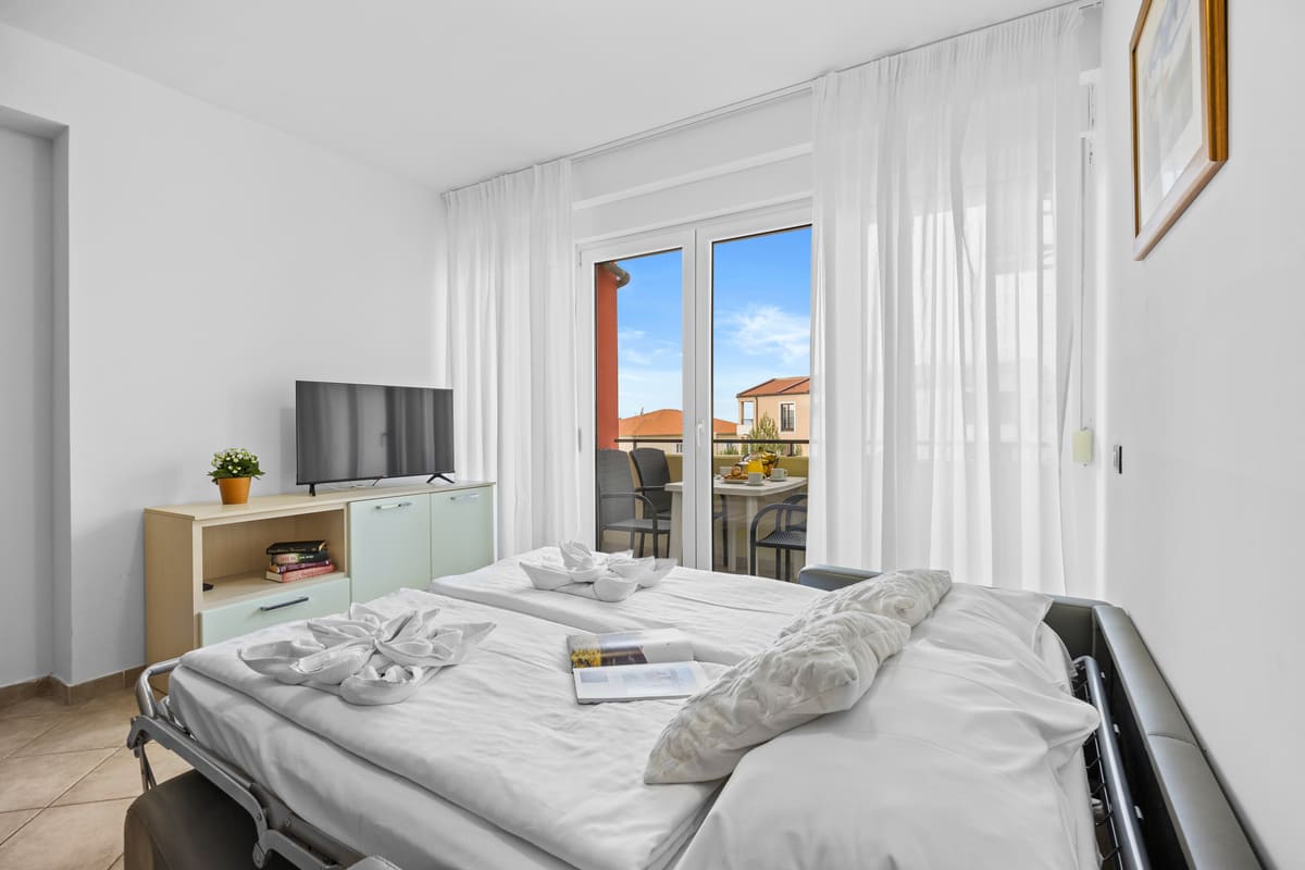 Two bedroom apartment for 6 persons with balcony (60m²) (8) Two bedroom apartment for 6 persons with balcony (60m²) (8)