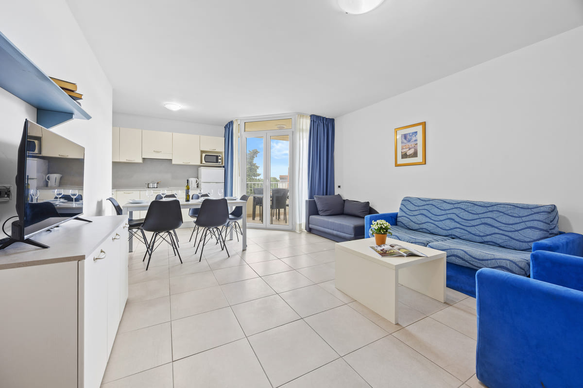 Two bedroom apartment for 6 persons with balcony (60m²) (8) Two bedroom apartment for 6 persons with balcony (60m²) (8)