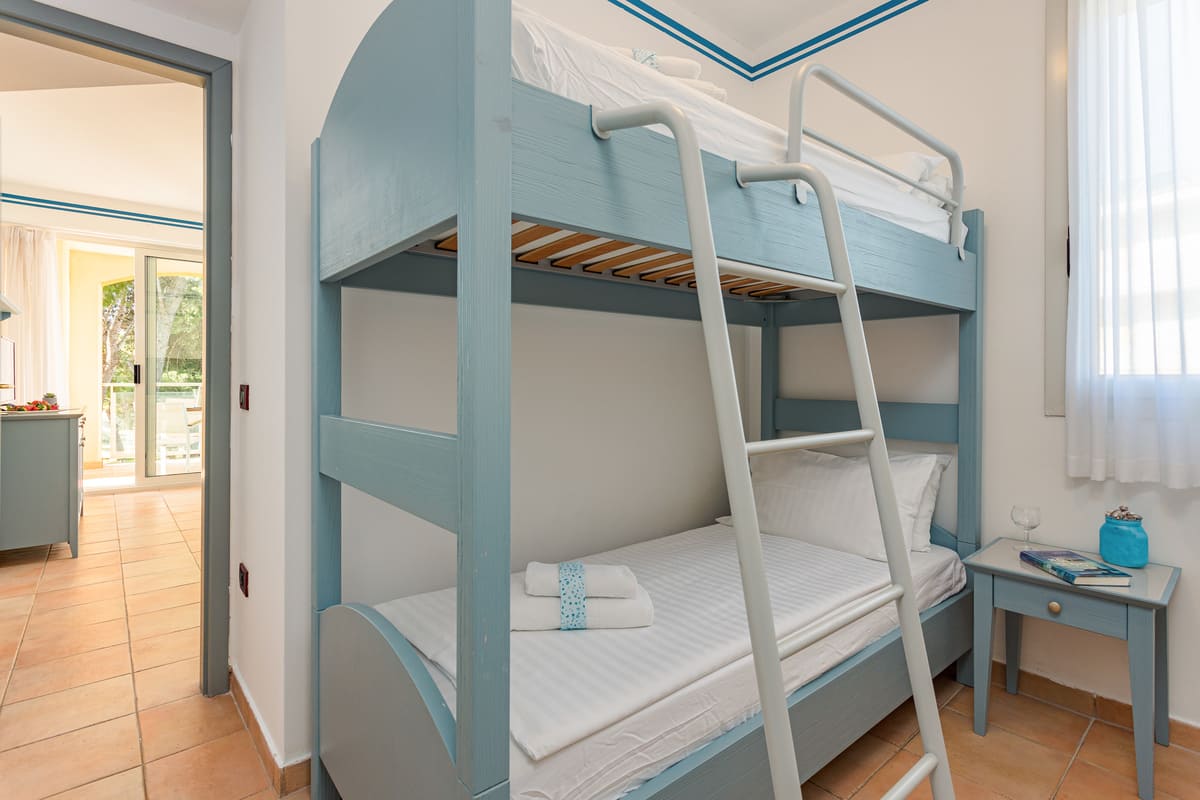 Two bedroom apartment for 6 persons with balcony(45m2) (3) Two bedroom apartment for 6 persons with balcony(45m2) (3)