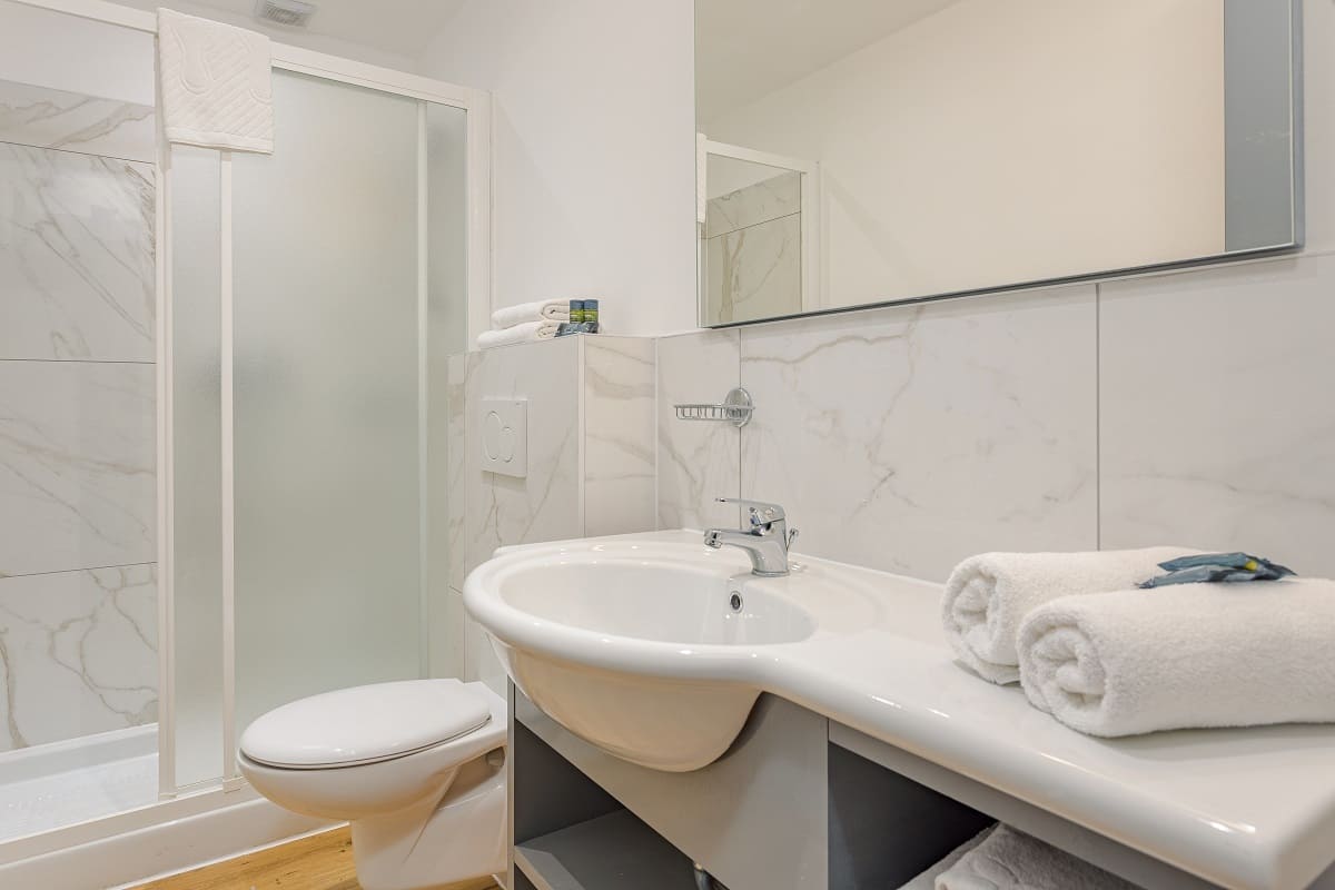 Two bedroom apartment renovated for 6 persons with balcony (45m2) (11) Two bedroom apartment renovated for 6 persons with balcony (45m2) (11)