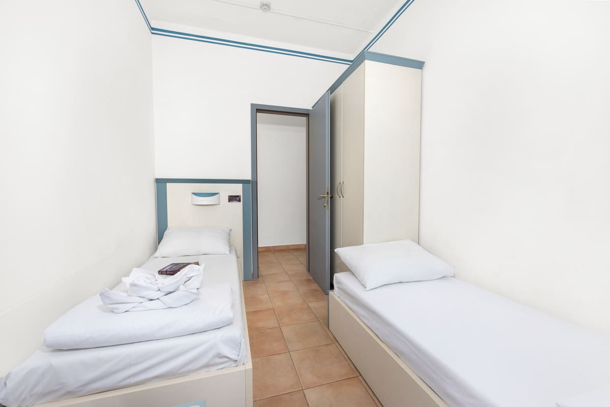 Two bedroom apartment with two bathrooms for 6 persons with balcony with s (4) Two bedroom apartment with two bathrooms for 6 persons with balcony with s (4)