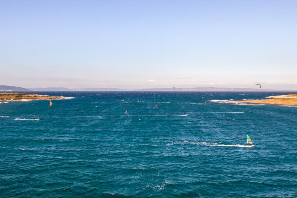 Uvala Kuje, Ližnjan. Autor Side Hustle Media